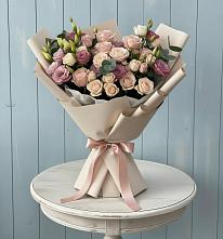 Букет цветов из:  Розы и Лизиантусы в Мелихово