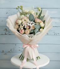 Букет цветов из:  Розы и Лизиантусы в Мелихово