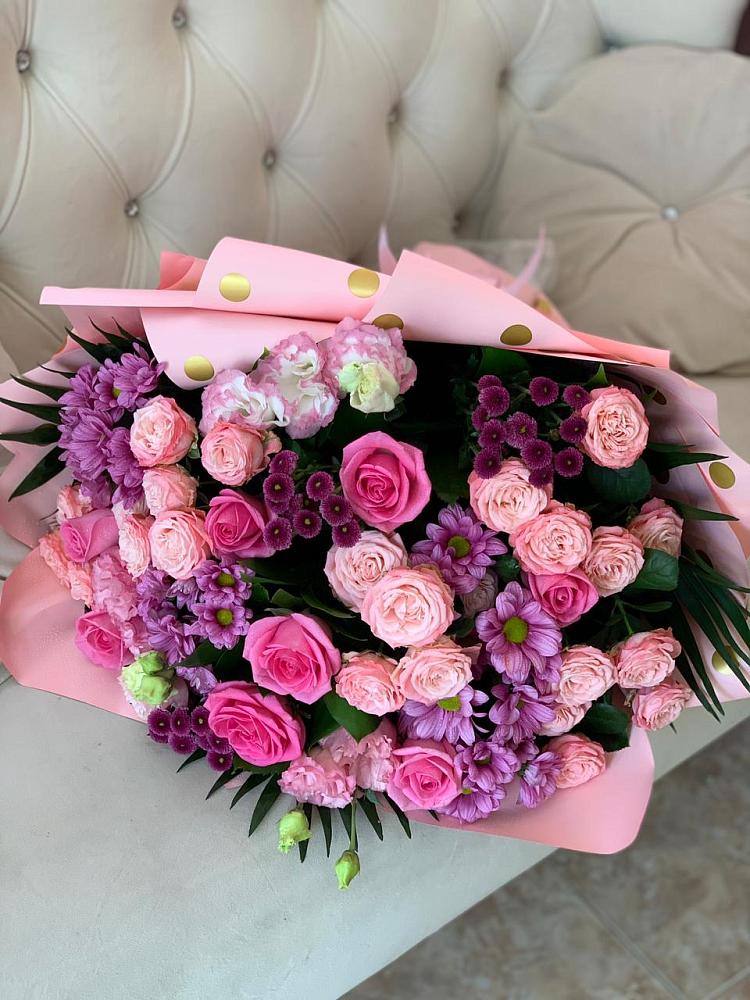 Букет цветов из: Хризантемы, Розы и Лизиантусы в Мелихово