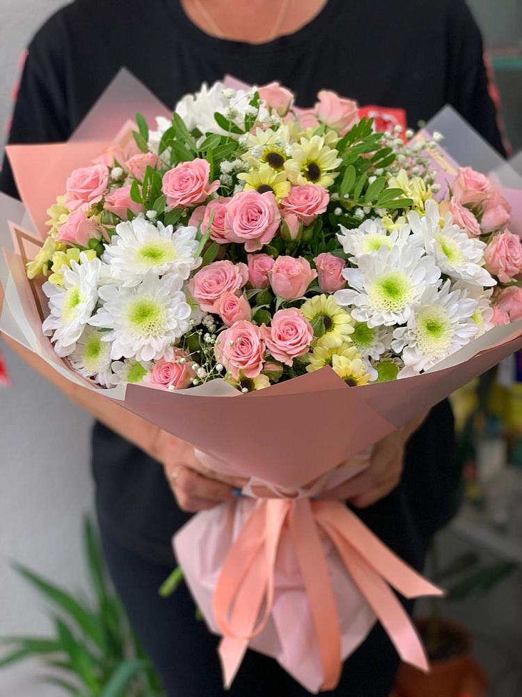 Букет цветов из: Розы и Хризантемы в Мелихово