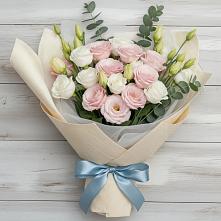 Букет цветов из:  Лизиантусы в Мелихово