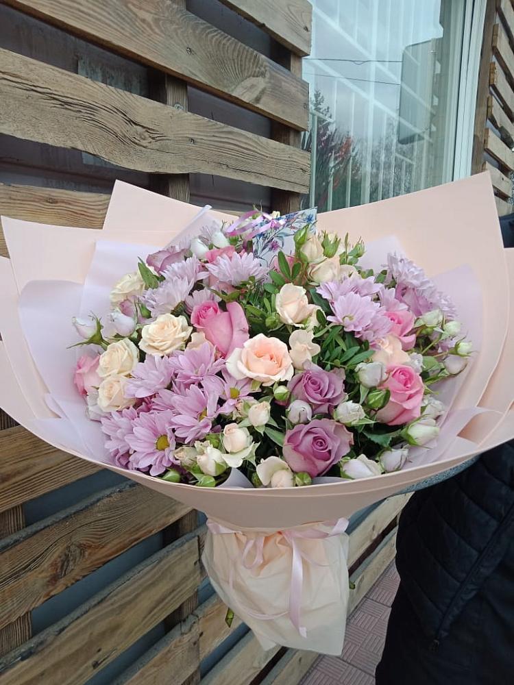 Букет цветов из: Розы и Хризантемы в Мелихово