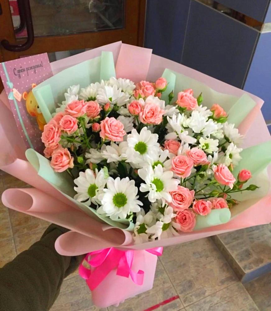 Букет цветов из: Розы и Хризантемы в Мелихово