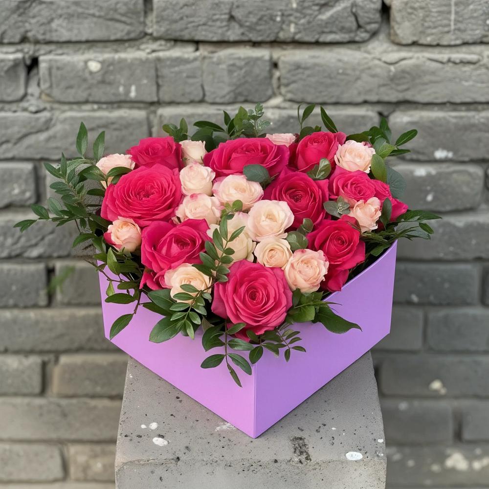 Цветочная композиция из Розы в коробке в Мелихово