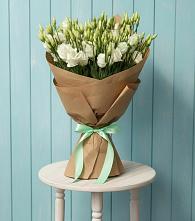 Букет цветов из:  Лизиантусы в Мелихово