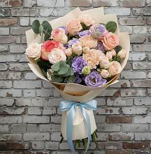 Букет цветов из:  Розы, Лизиантусы и Гвоздики в Мелихово